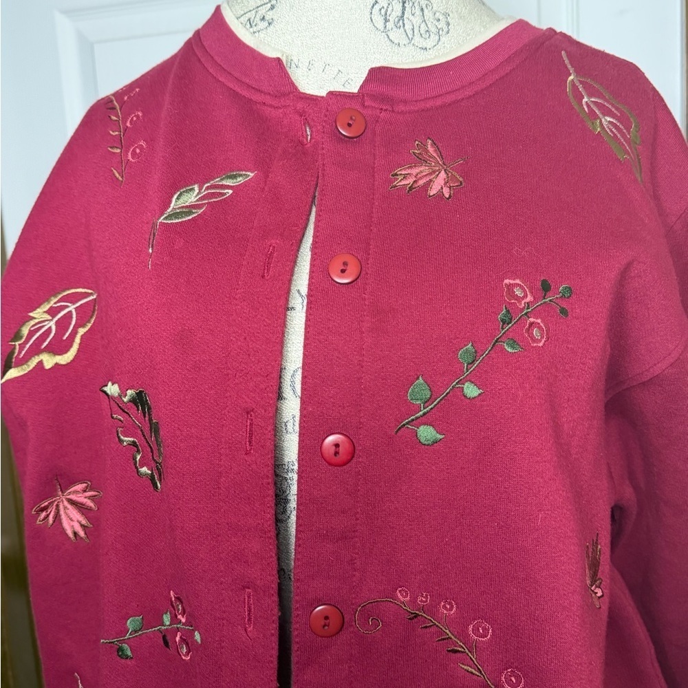 Vintage Red Floral Embroidered Cardigan - Picture 2 of 7